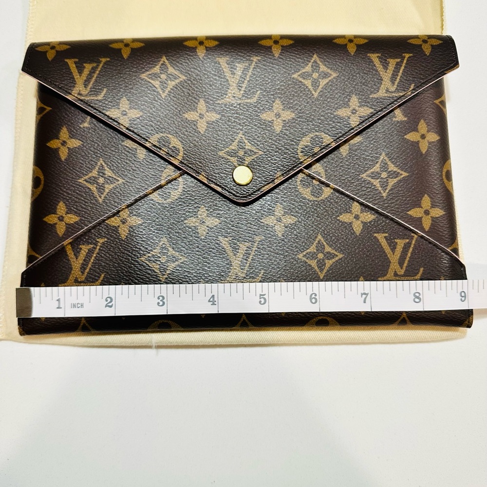 Louis Vuitton Classic Monogram Envelope Clutch - Picture 9 of 10